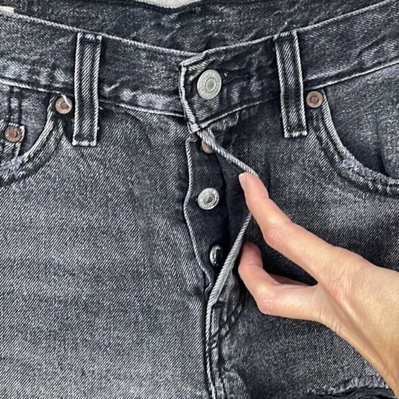 Levis 501 Big E High Rise Cut Off Shorts Washed Trashed Black Sz 26 - Picture 6 of 16